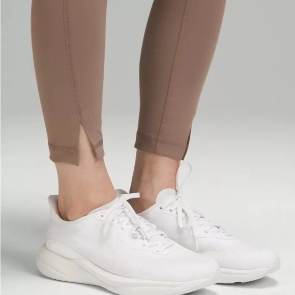 🆕🤎 Lululemon Asia Fit Wunder Train HR Tight 24” Hem Slit - Tauptastic Tan - Picture 14 of 14